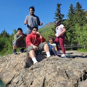 Meet your Posher, Alice n justin